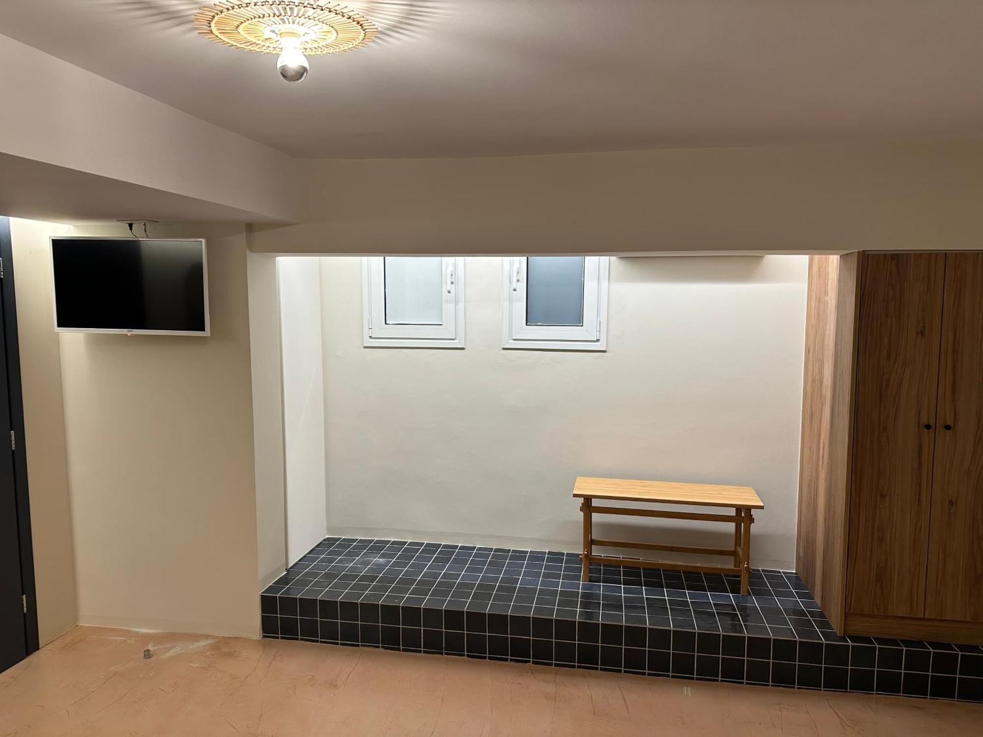 Dolphins Apartment Corinth Exterior photo
